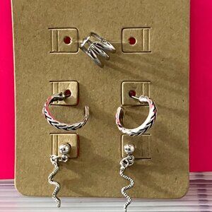 NWT Aeropostale Earring Set